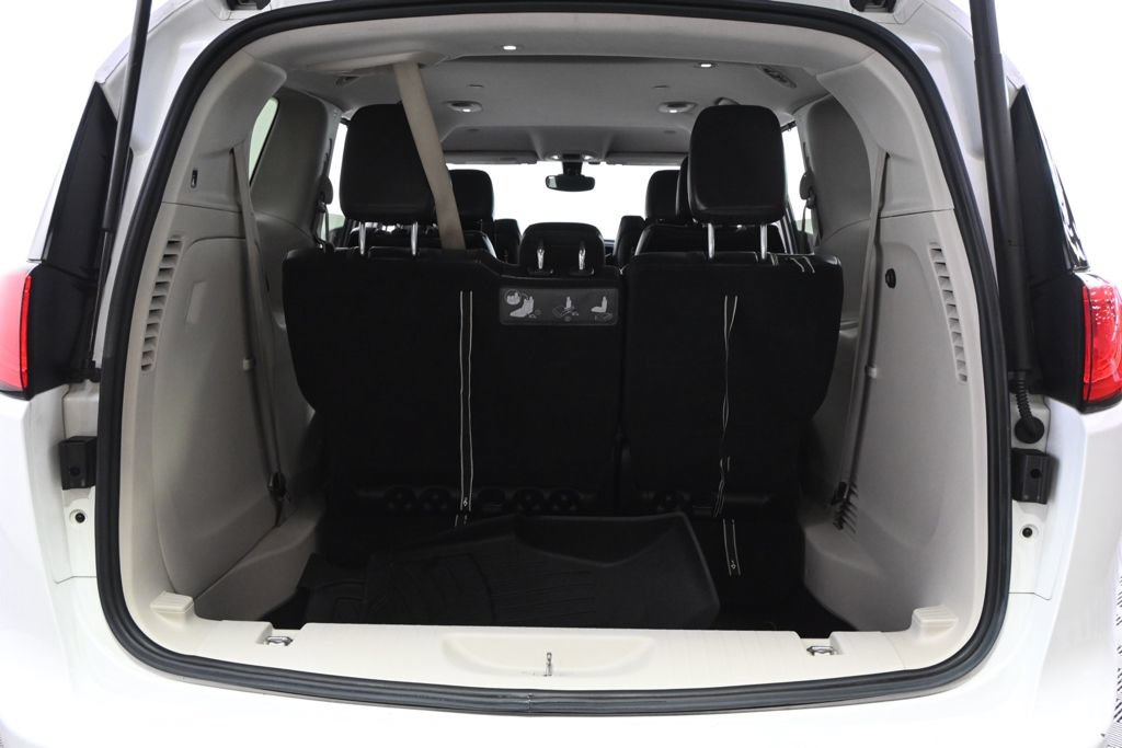 Used 2017 Chrysler Pacifica Touring-L Plus FWD image 20
