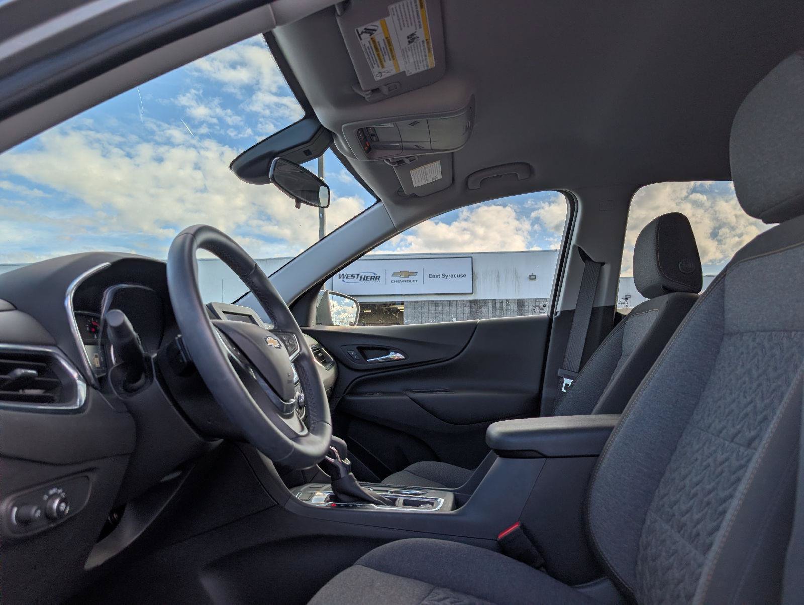 Used 2024 Chevrolet Equinox LT AWD/4WD image 8
