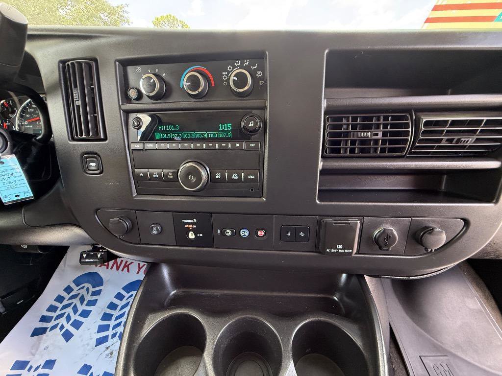 Used 2019 Chevrolet Express 2500 LT w/ LT Preferred Equipment Group RWD image 15