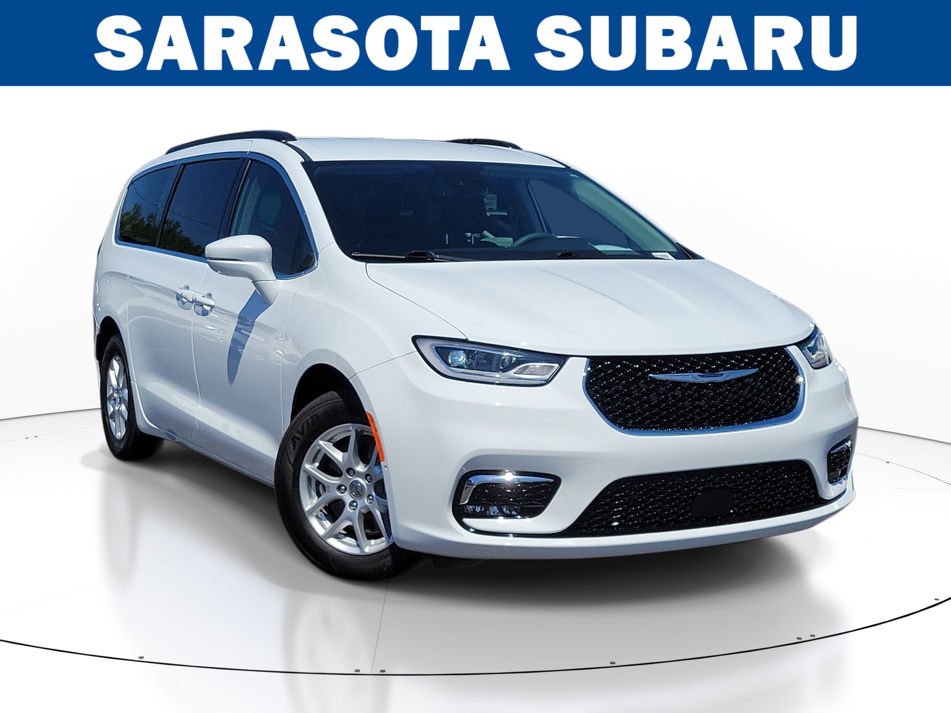 Used 2022 Chrysler Pacifica Touring-L w/ Uconnect Theater Family Group image 1