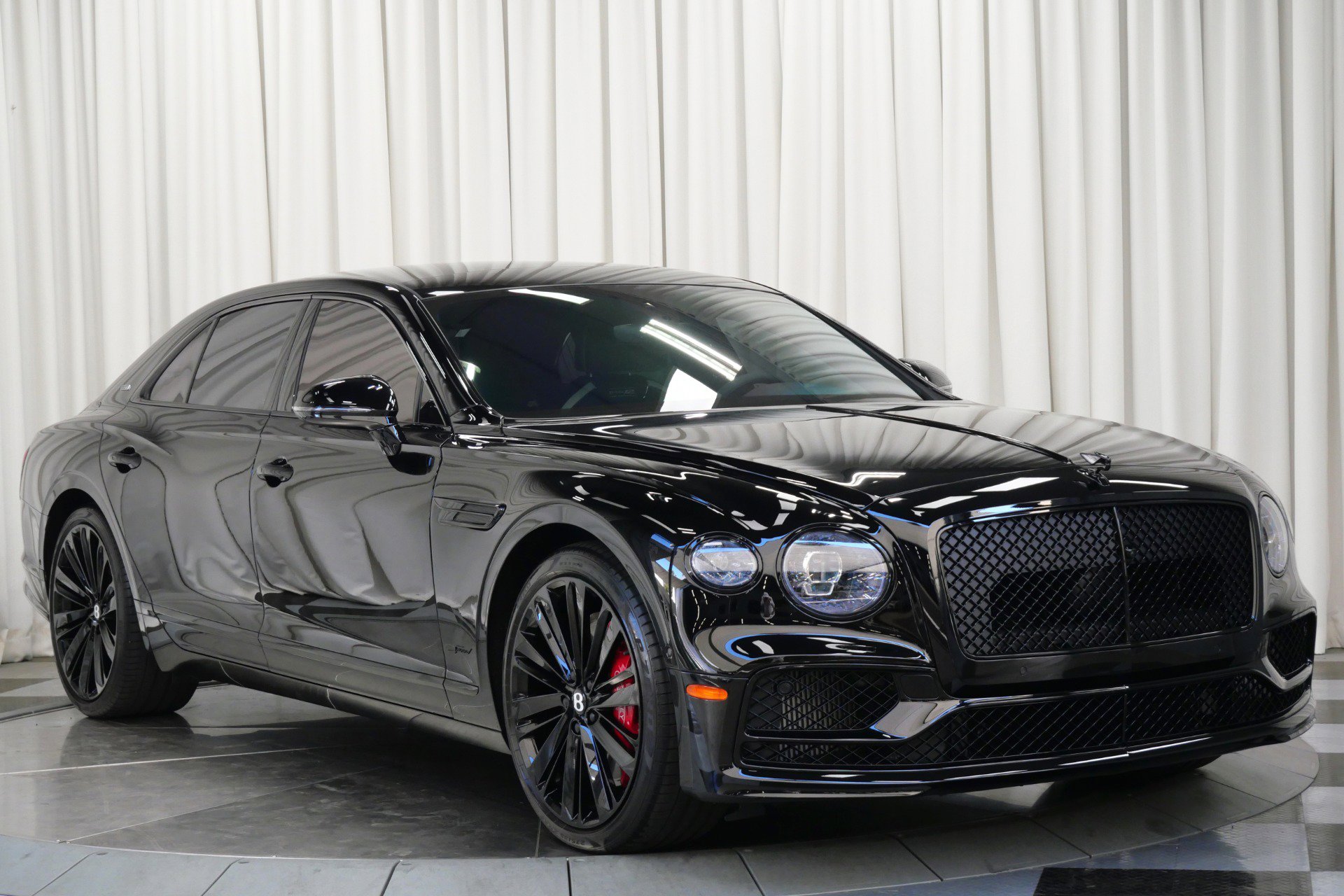 Used 2024 Bentley Flying Spur W12 image 3