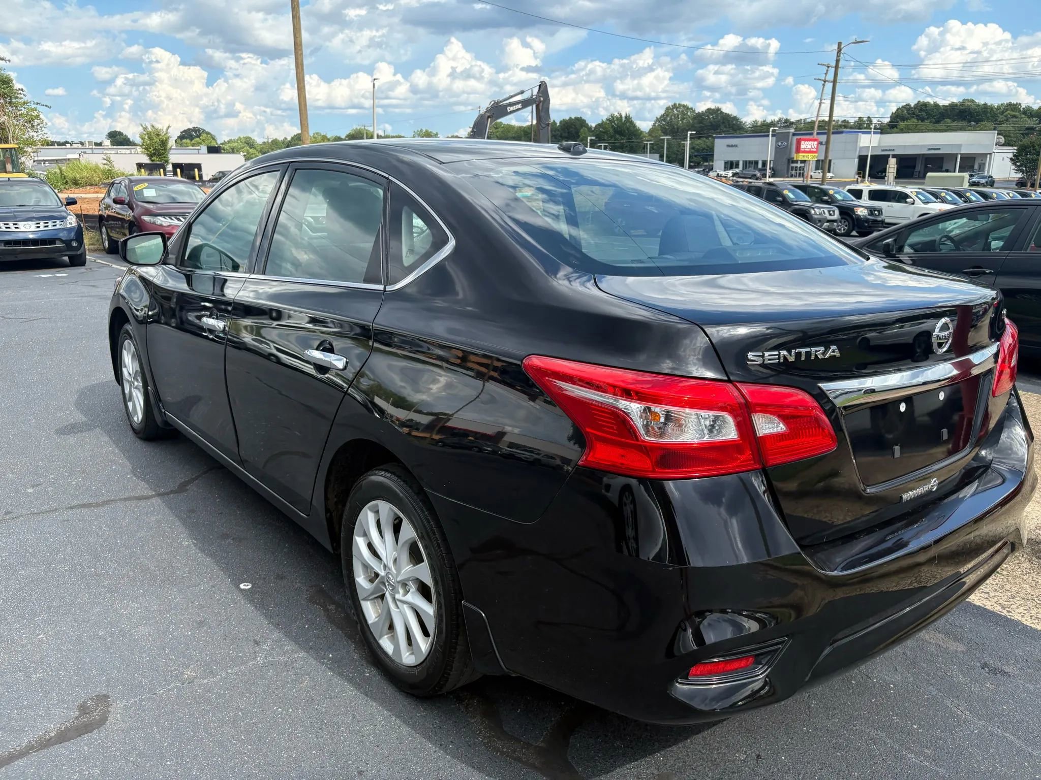 Used 2018 Nissan Sentra SV image 5