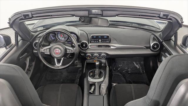 Used 2017 FIAT 124 Spider Classica image 16