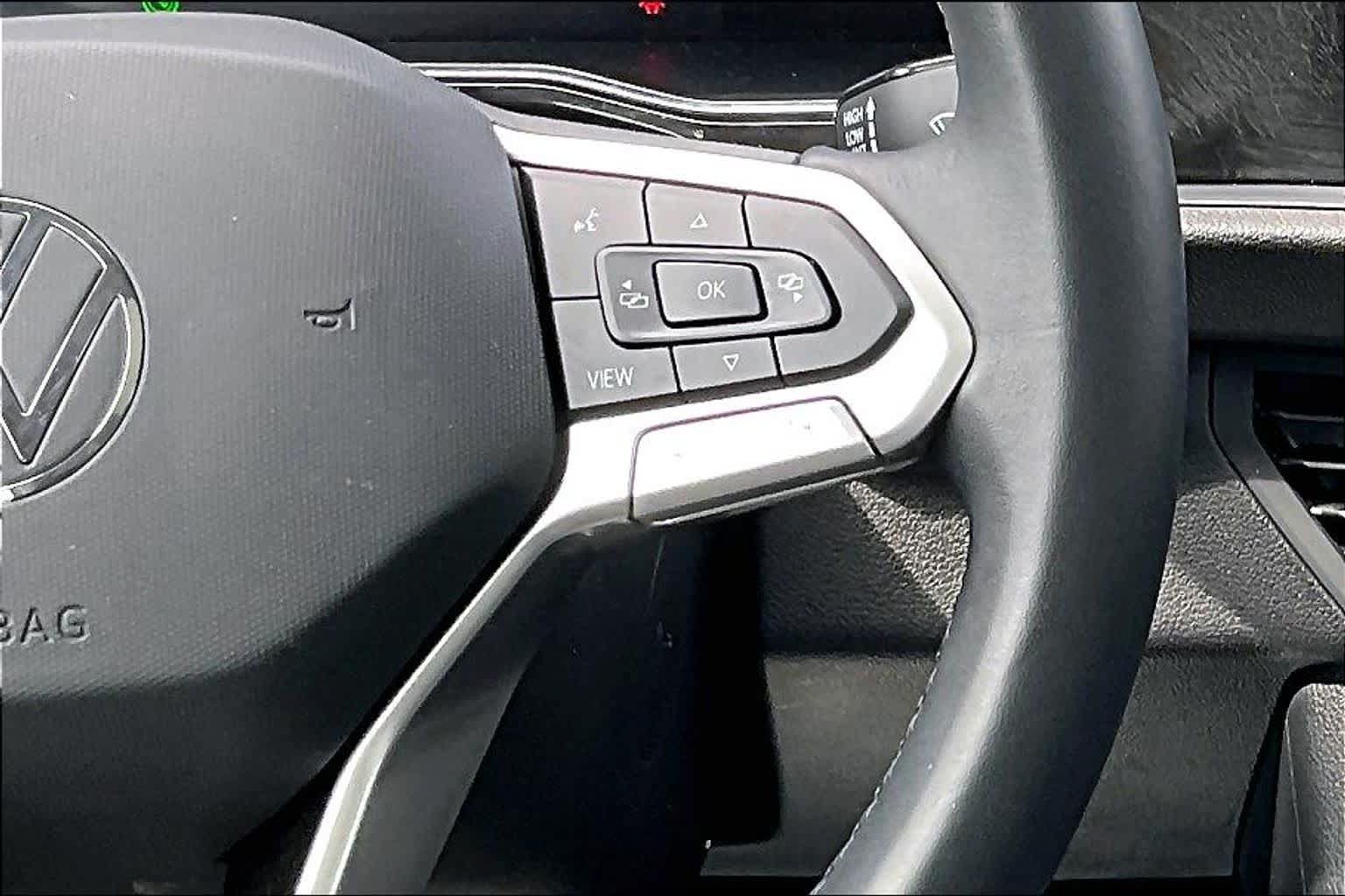 Used 2023 Volkswagen Jetta SE FWD image 25