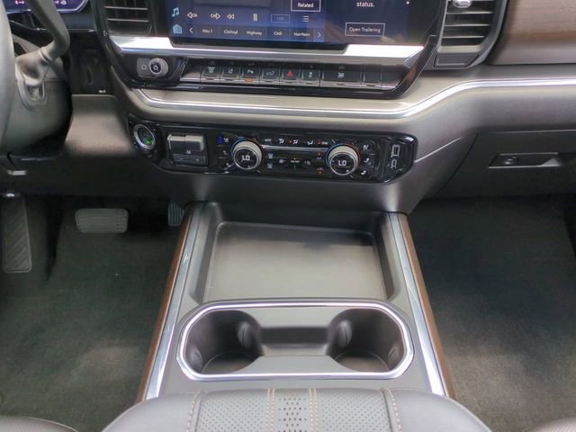 Used 2025 Chevrolet Silverado 3500 High Country w/ High Country Premium Package AWD/4WD image 18