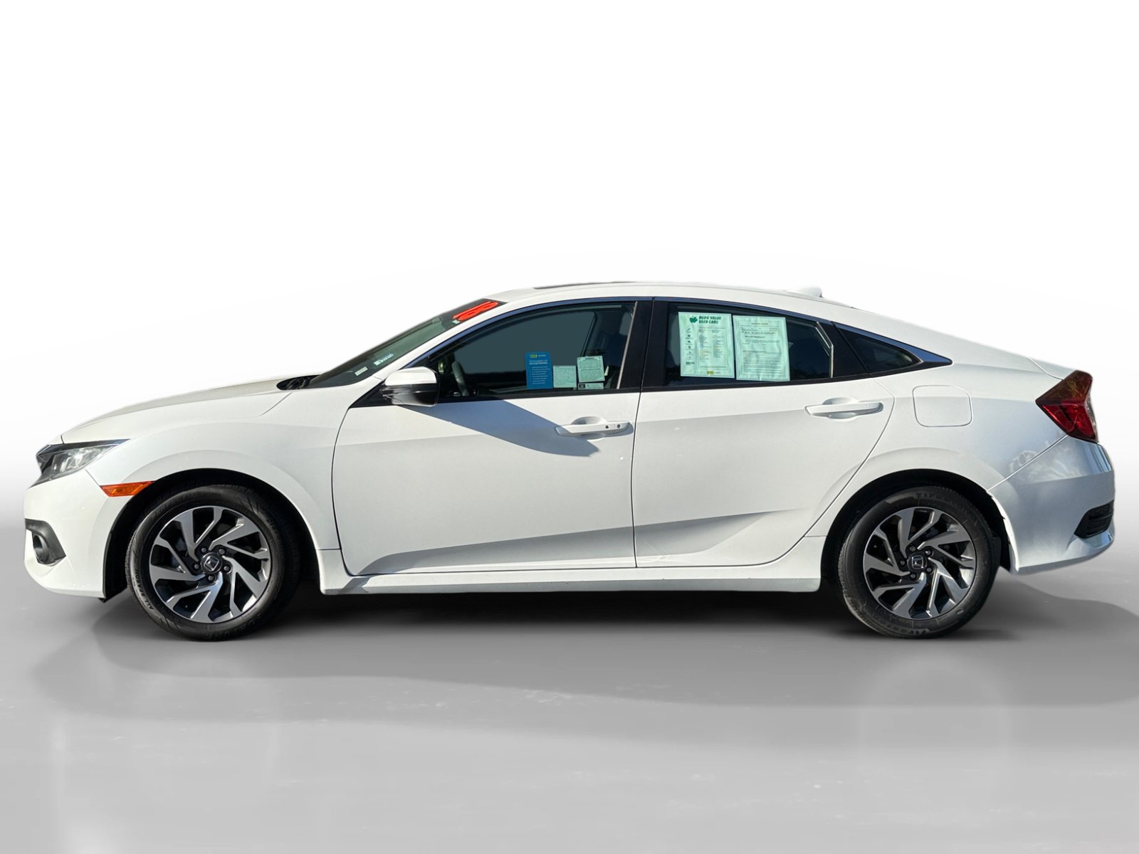Used 2018 Honda Civic EX image 2