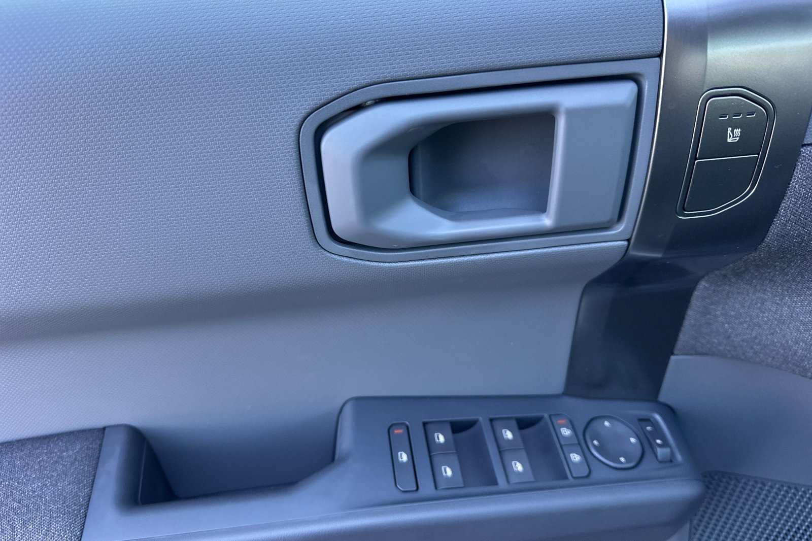 New 2027 Kia EV3 Wind FWD image 11