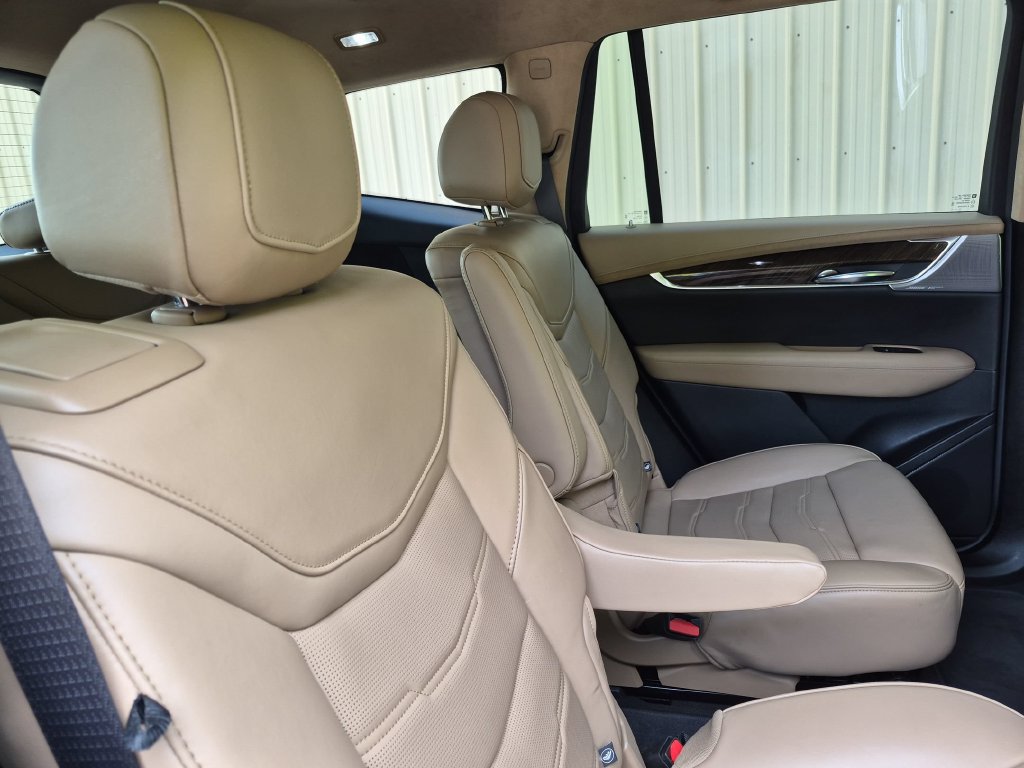 Used 2020 Cadillac XT6 Premium Luxury w/ Platinum Package FWD image 31