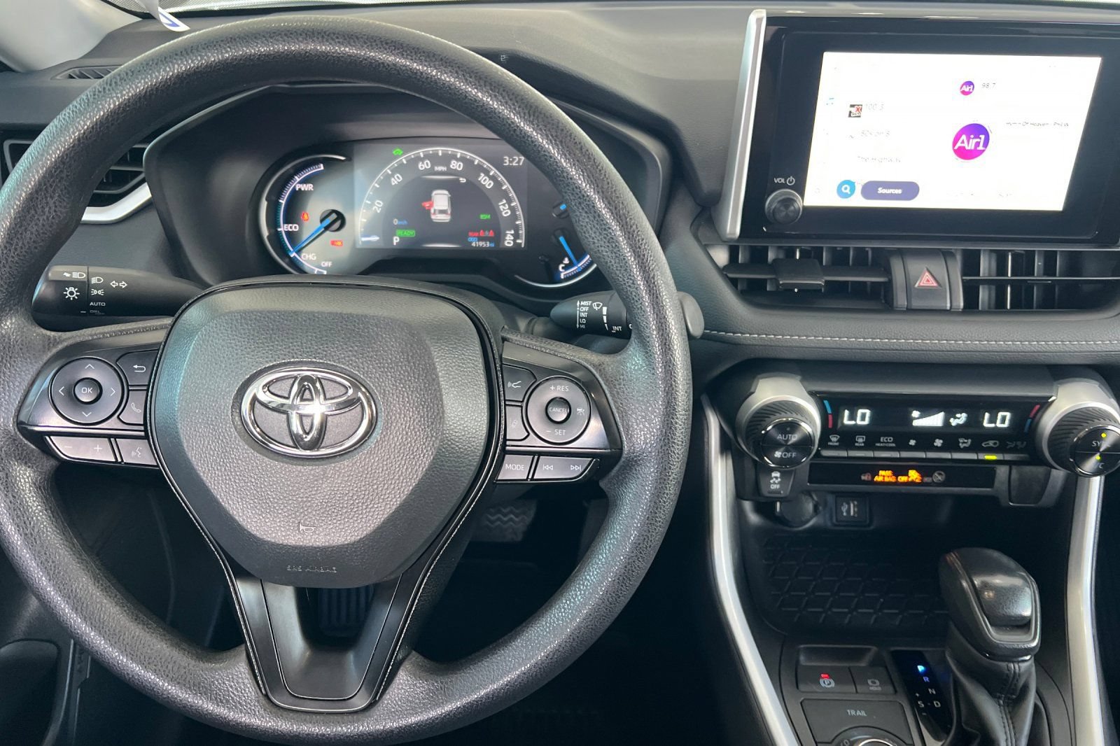 Used 2025 Toyota RAV4 XLE AWD/4WD image 11