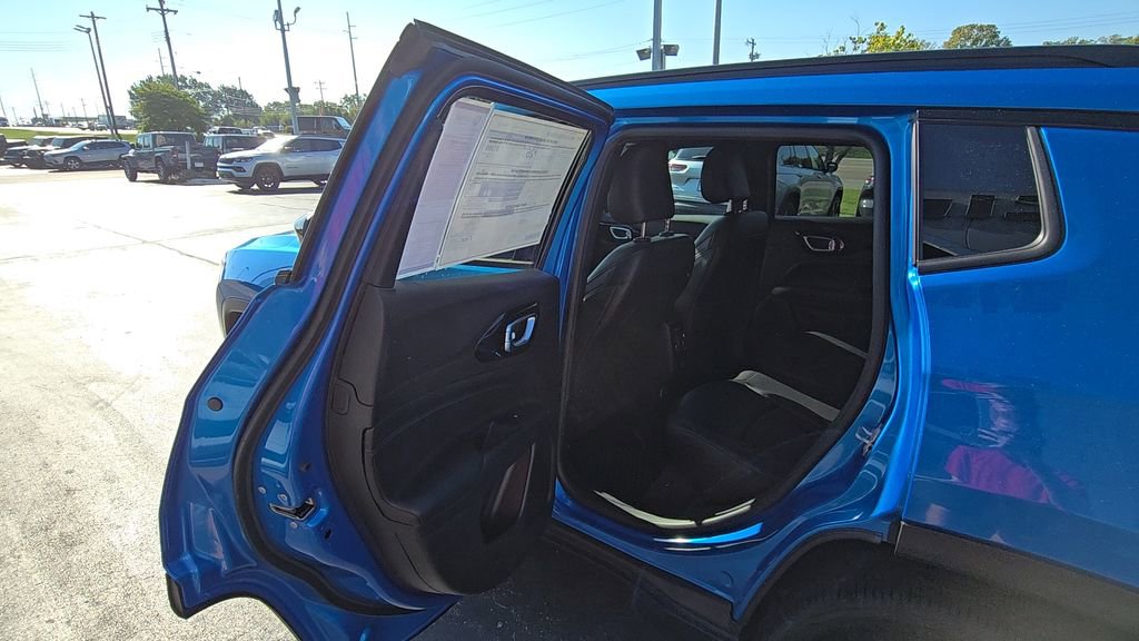 New 2026 Jeep Compass Latitude w/ Quick Order Package 29K AWD/4WD image 16