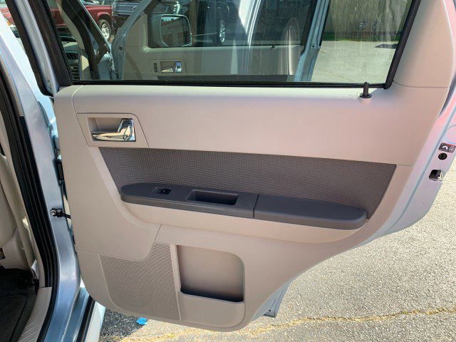 Used 2009 Mercury Mariner Premier image 16