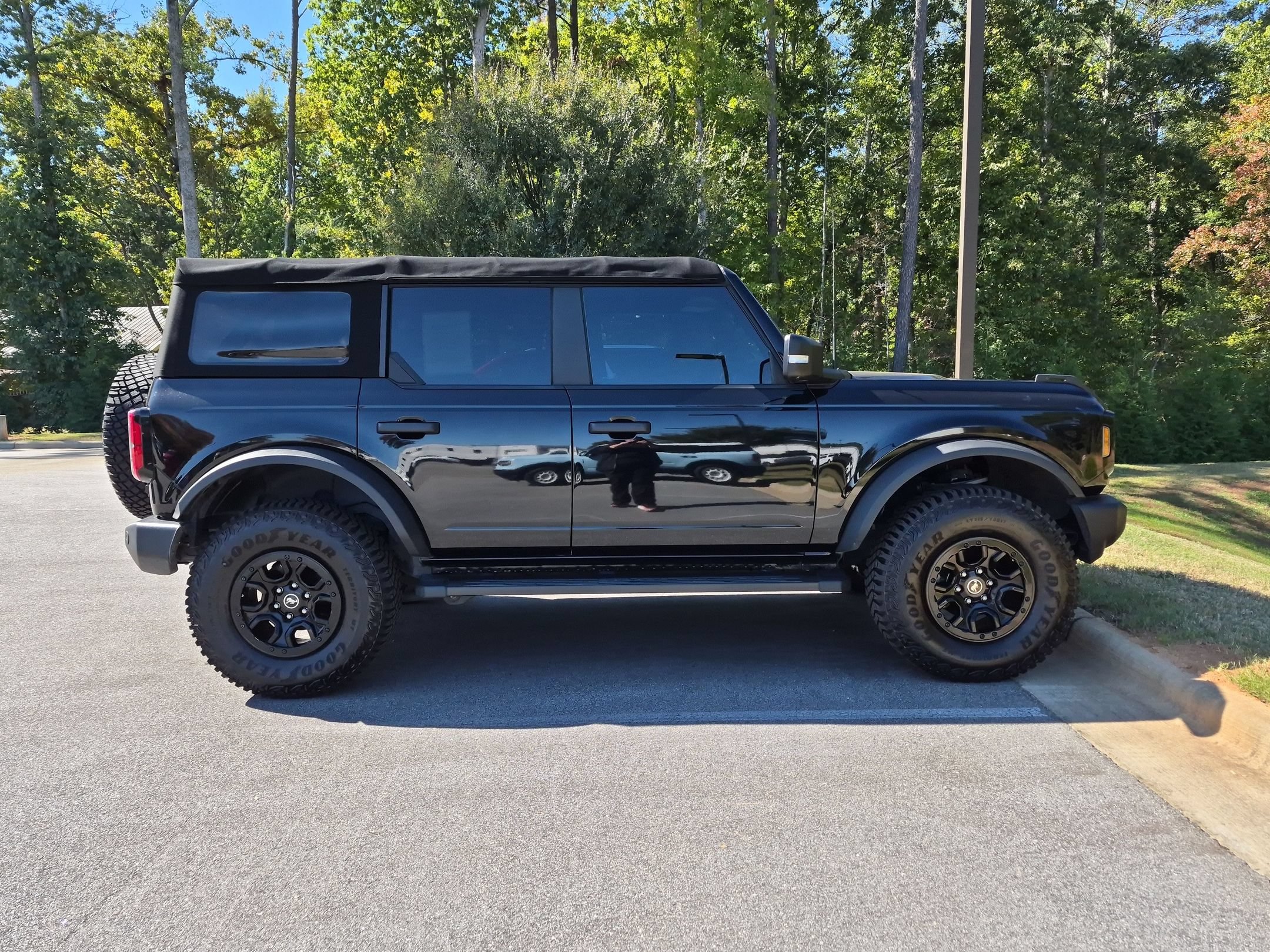 Certified 2022 Ford Bronco Wildtrak AWD/4WD image 3