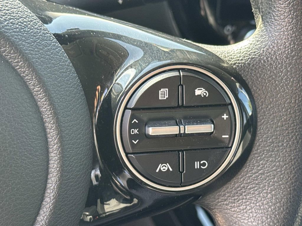 Used 2023 Kia Soul S image 25
