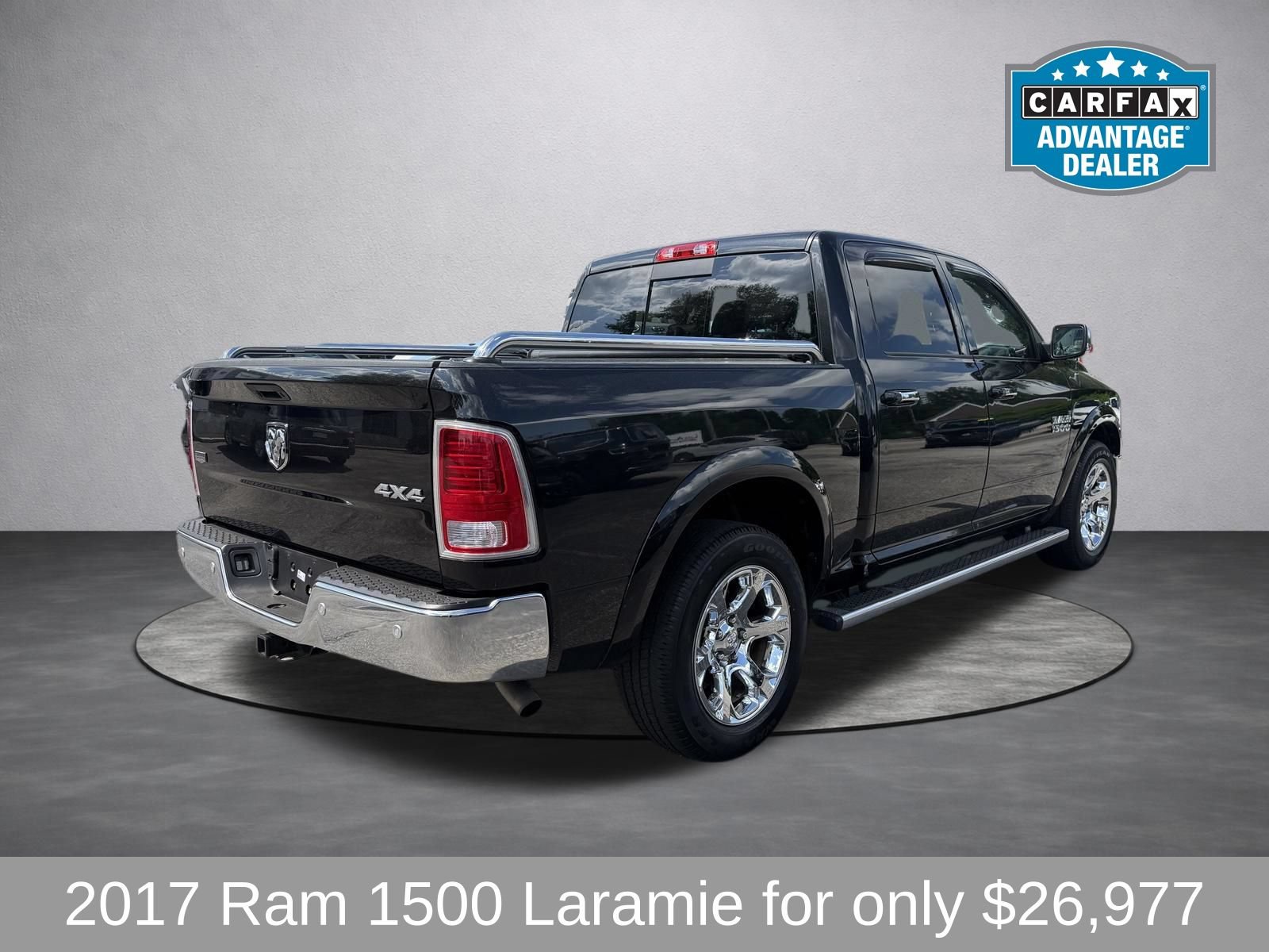 Used 2017 RAM 1500 Laramie w/ Convenience Group AWD/4WD image 3