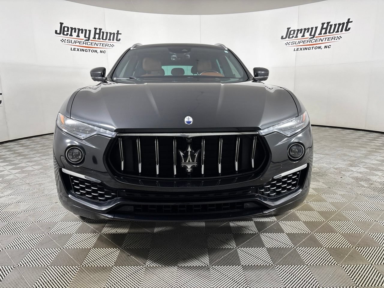 Used 2022 Maserati Levante GT AWD/4WD image 2