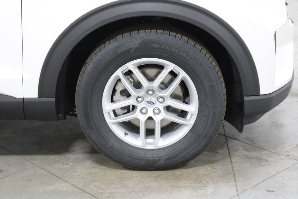 New 2026 Ford Explorer Active image 11
