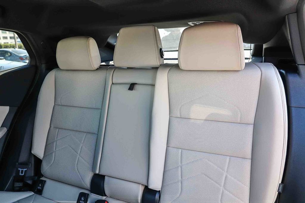 Used 2025 BMW X2 xDrive28i w/ M Sport Package image 17