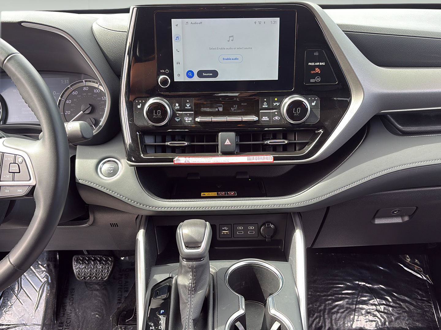 Used 2026 Toyota Highlander XLE AWD/4WD image 7