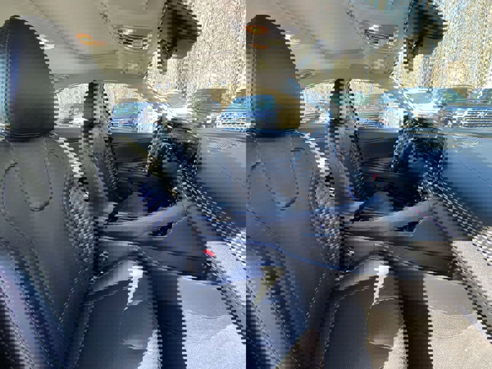 Used 2021 Hyundai Elantra Limited image 24