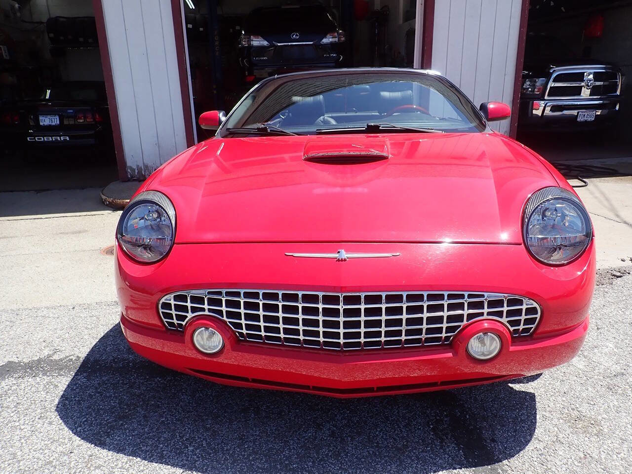 Used 2003 Ford Thunderbird RWD image 3