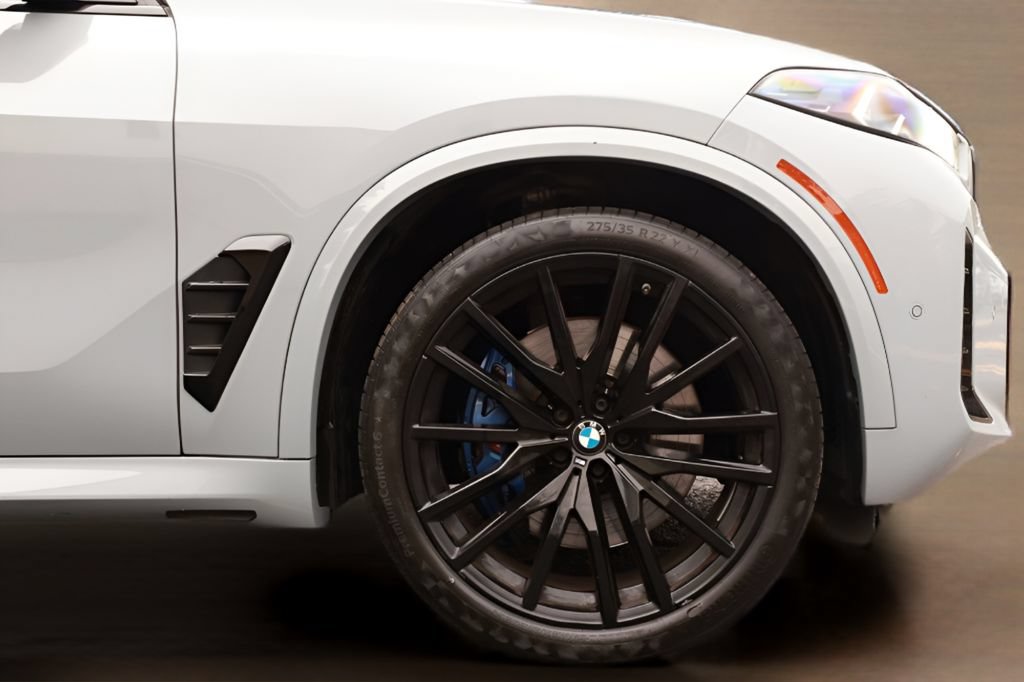 Used 2024 BMW X5 M60i AWD/4WD image 13