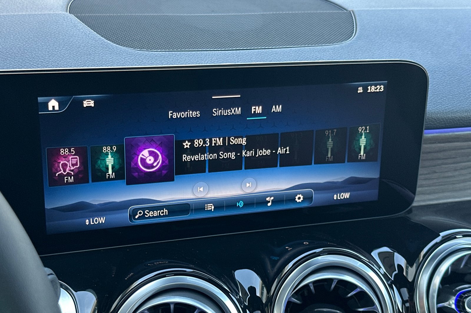 New 2025 Mercedes-Benz GLB 250 250 image 18