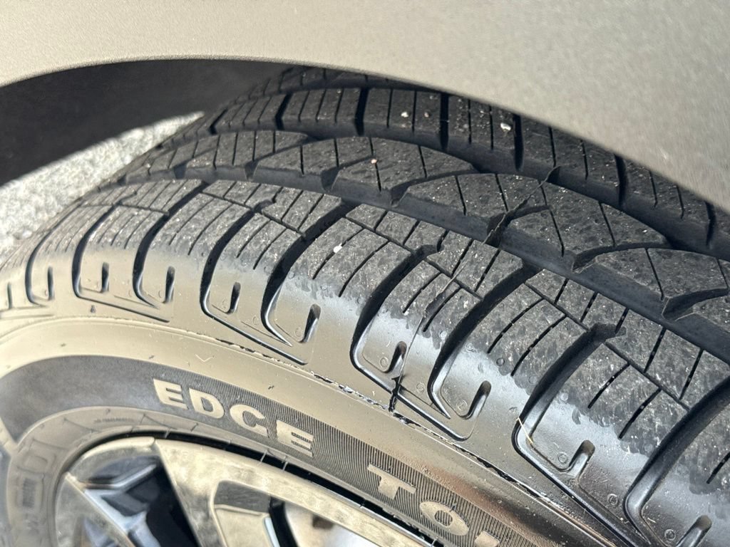 Certified 2024 GMC Terrain SLT w/ Elevation Edition AWD/4WD image 36
