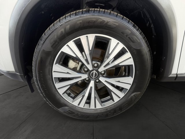 Used 2023 Nissan Rogue SV AWD/4WD image 9