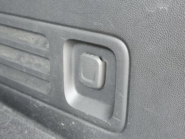 Used 2023 Chevrolet Traverse LT AWD/4WD image 9