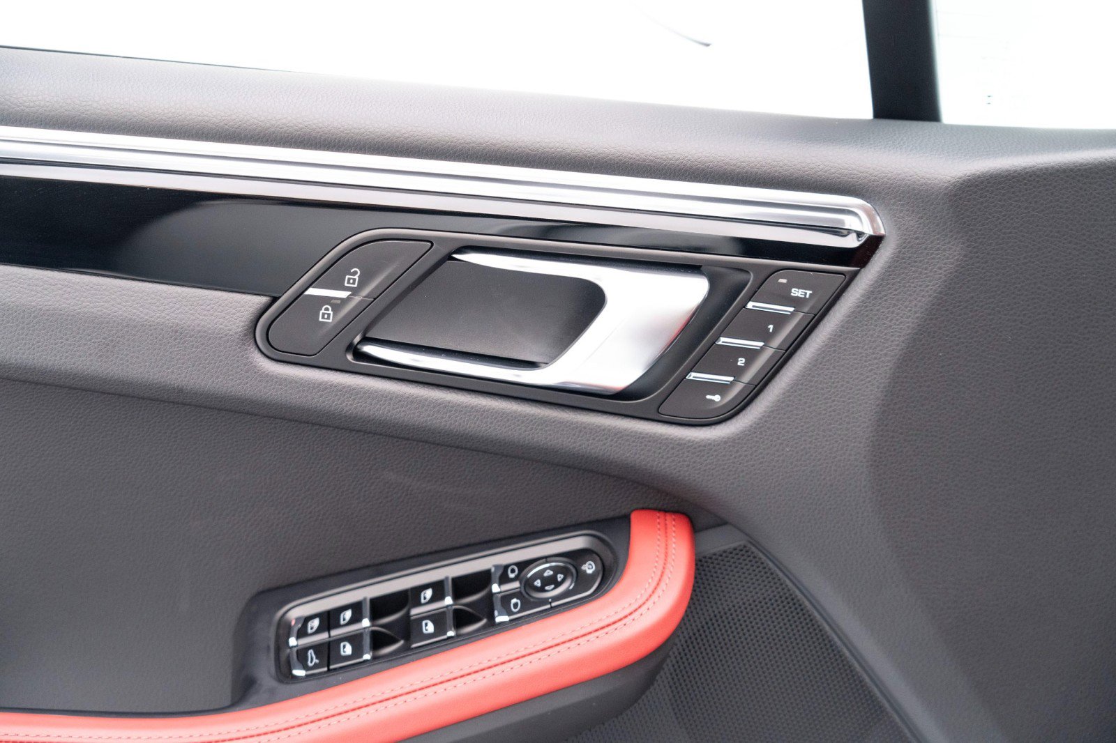 New 2026 Porsche Macan image 22