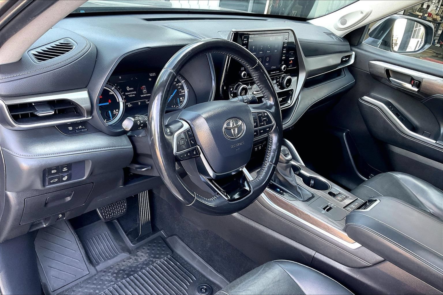 Used 2021 Toyota Highlander Limited AWD/4WD image 17