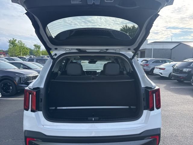 Certified 2025 Kia Sorento SX AWD/4WD image 5
