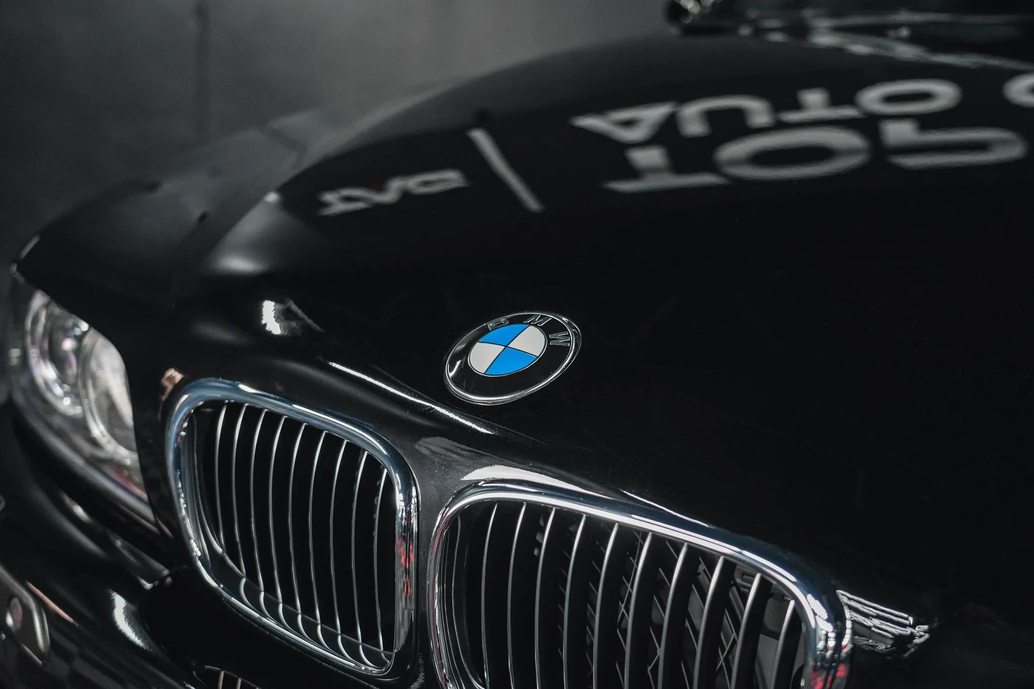 Used 2003 BMW M5 image 4