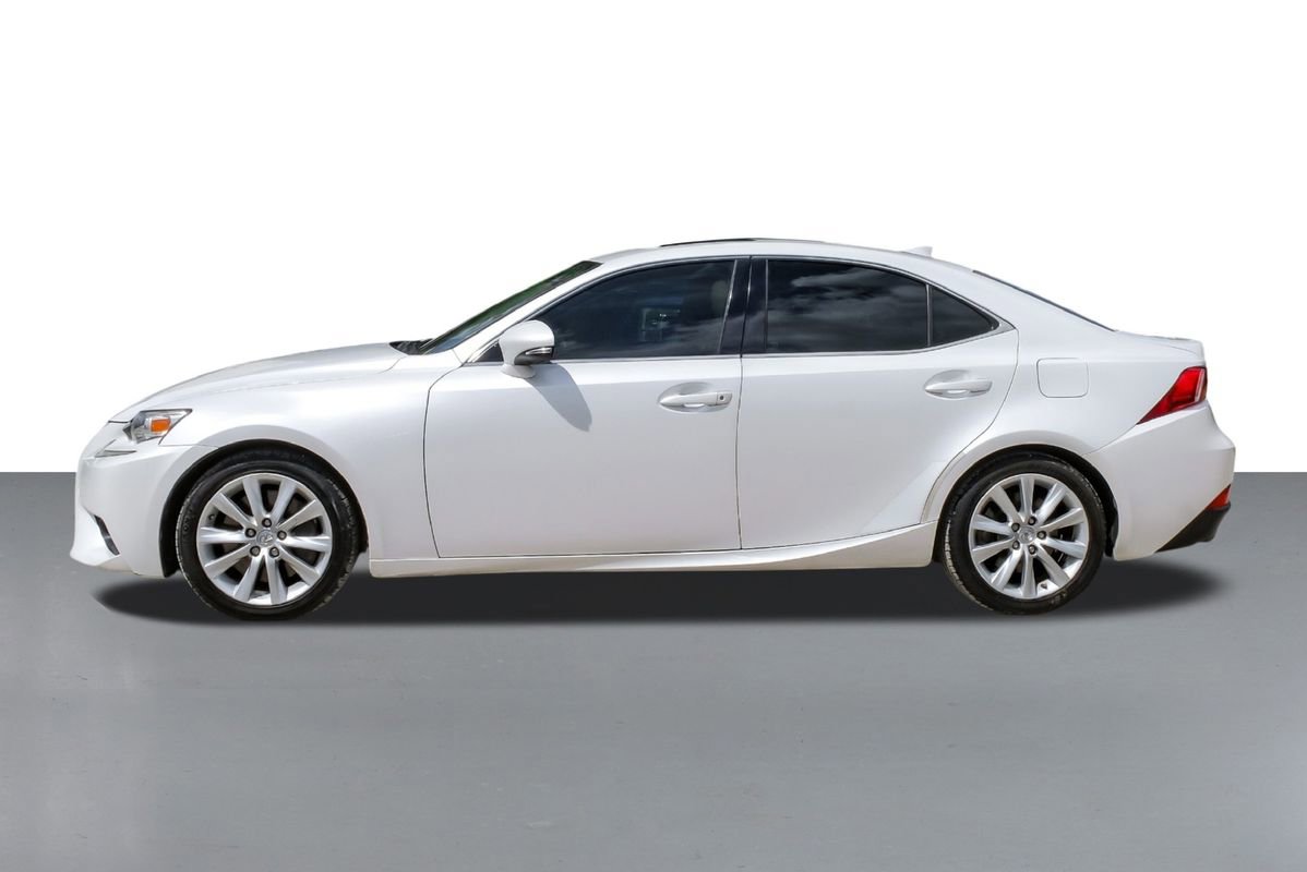 Used 2016 Lexus IS 200t RWD image 9