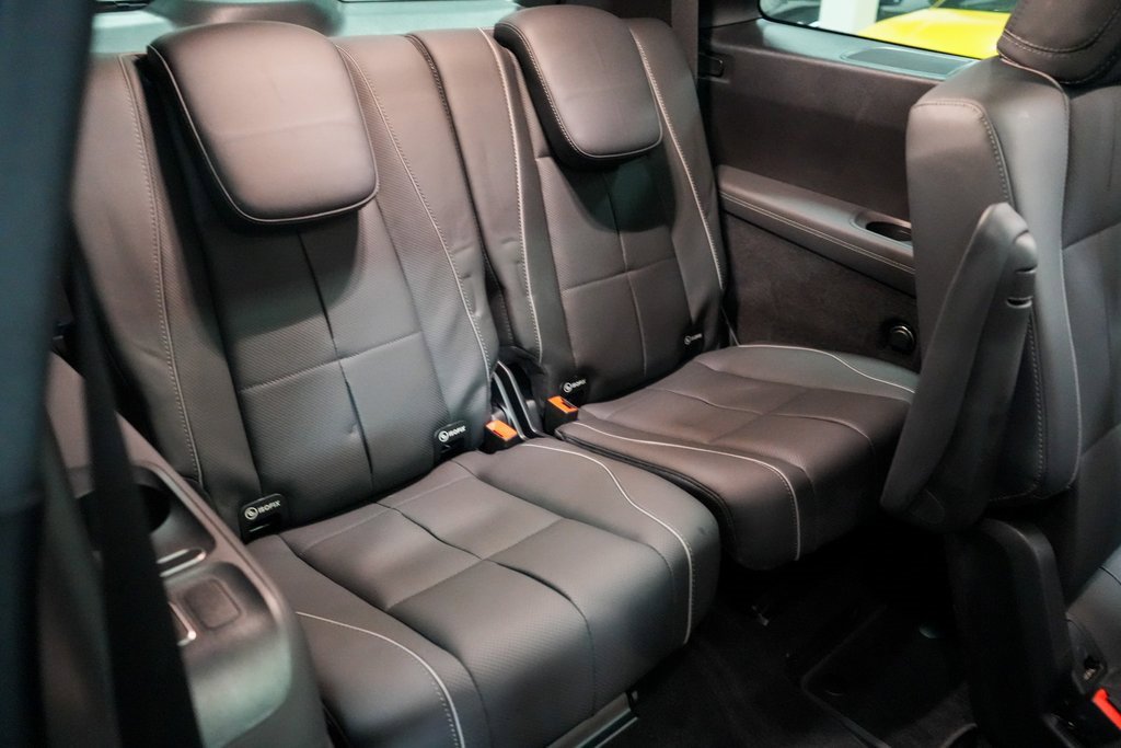 Used 2024 Mercedes-Benz GLS 580 4MATIC image 21