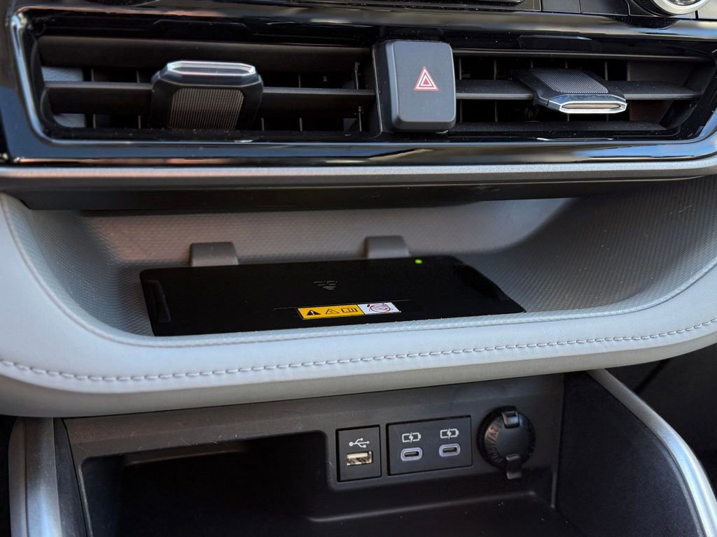 Certified 2025 Toyota Highlander XLE image 20