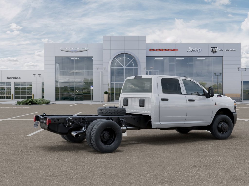 New 2026 RAM 3500 Tradesman AWD/4WD image 4