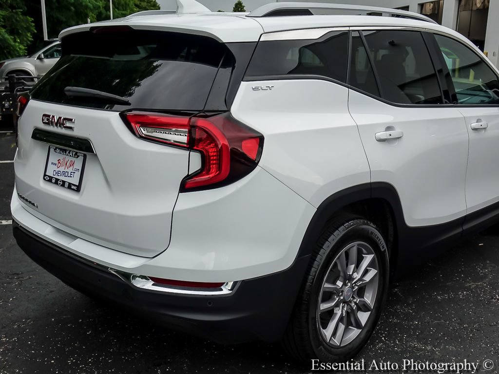 Certified 2022 GMC Terrain SLT w/ Tech Package FWD image 9