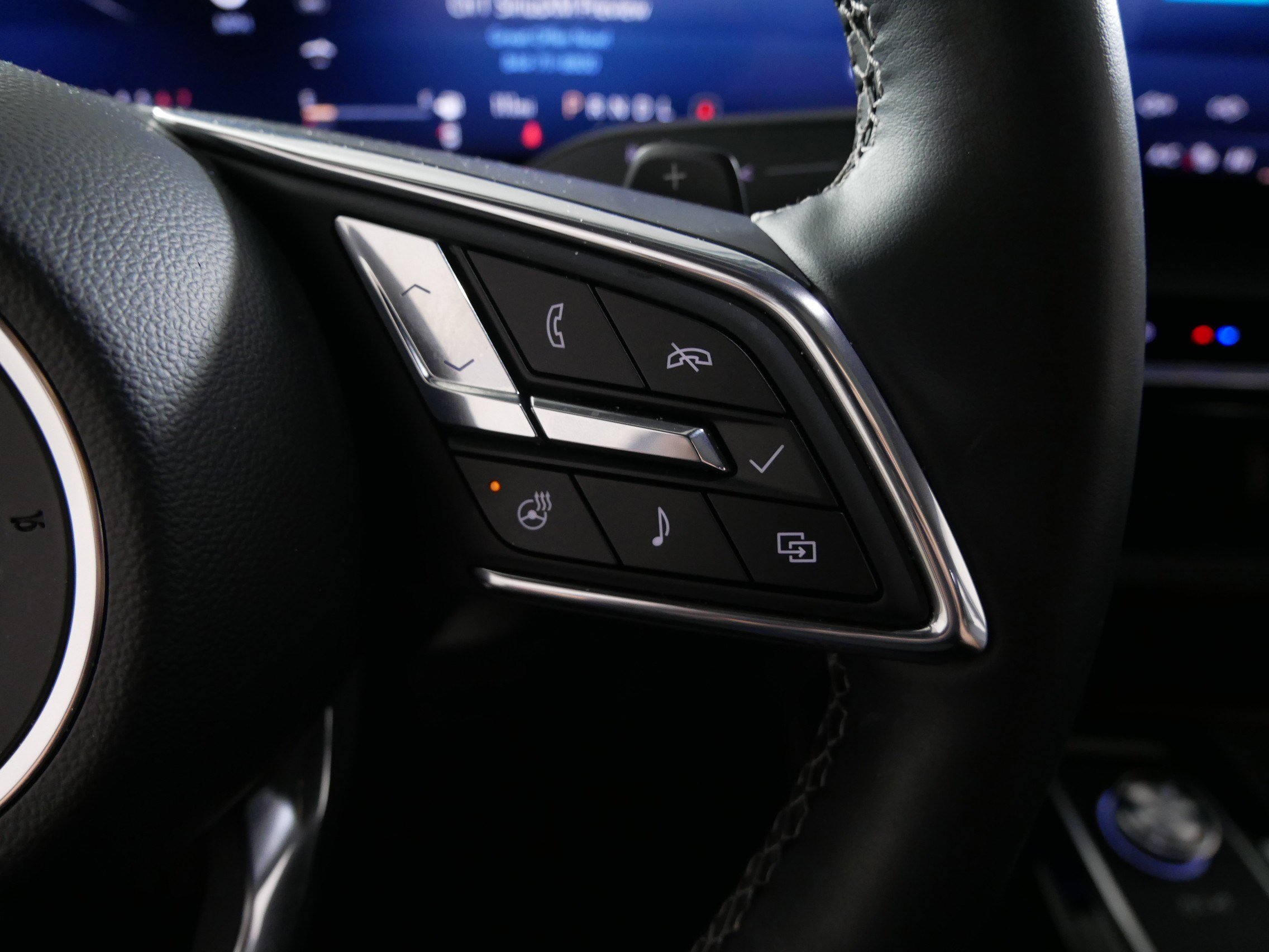 Used 2025 Buick Enclave Avenir w/ Trailering Package, 5000 lbs. image 28