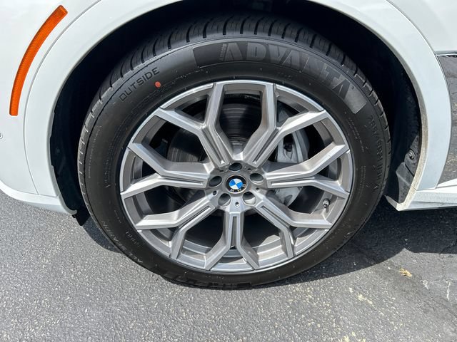 Used 2024 BMW X7 xDrive40i AWD/4WD image 8