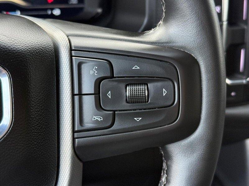 Used 2023 GMC Yukon XL Denali image 22