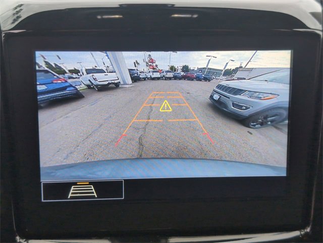 Used 2021 Chevrolet Traverse LT image 14