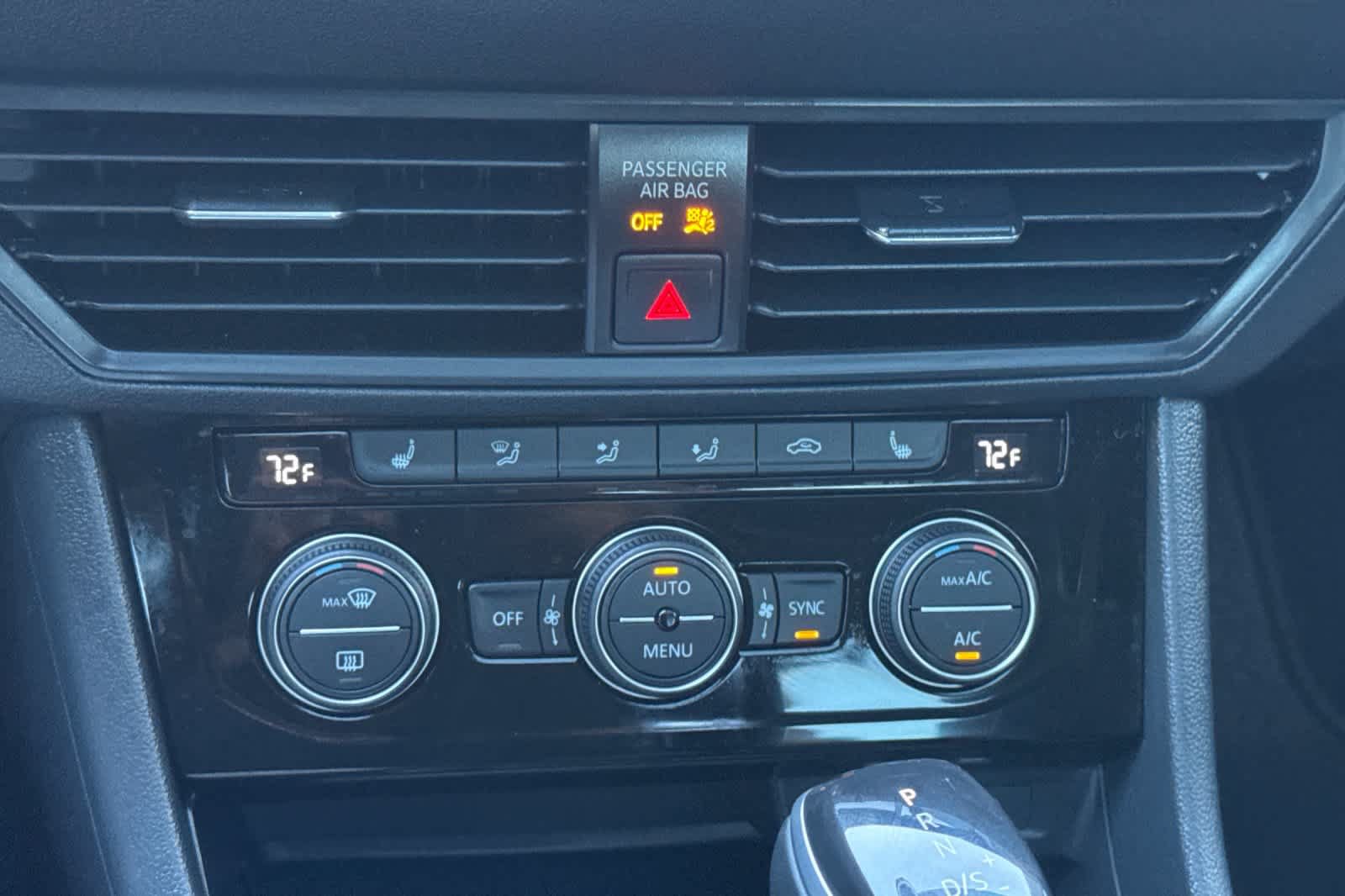 Used 2023 Volkswagen Jetta SE FWD image 20
