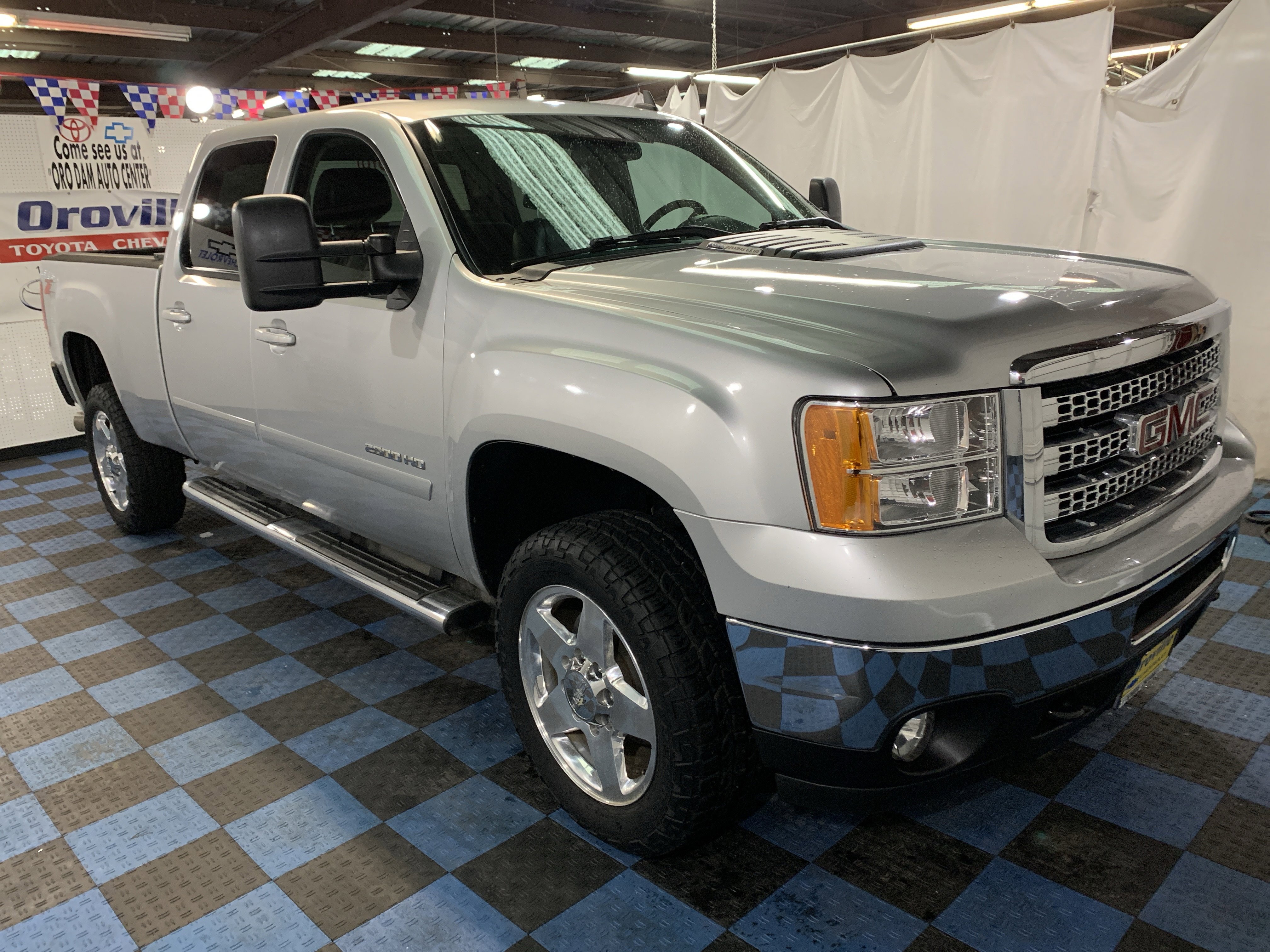 Used 2013 GMC Sierra 2500 SLT w/ SLT Convenience Package image 8