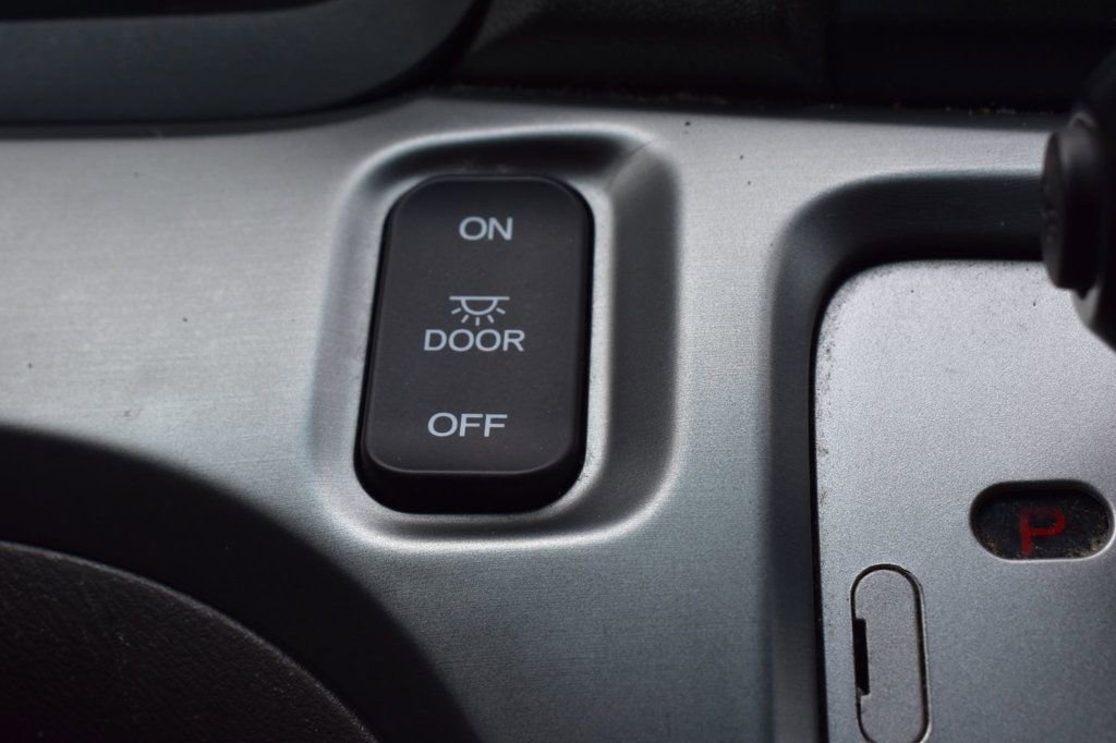 Used 2010 Honda Odyssey EX image 31