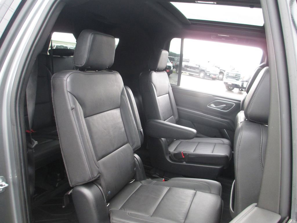 Used 2021 Chevrolet Suburban Z71 AWD/4WD image 25
