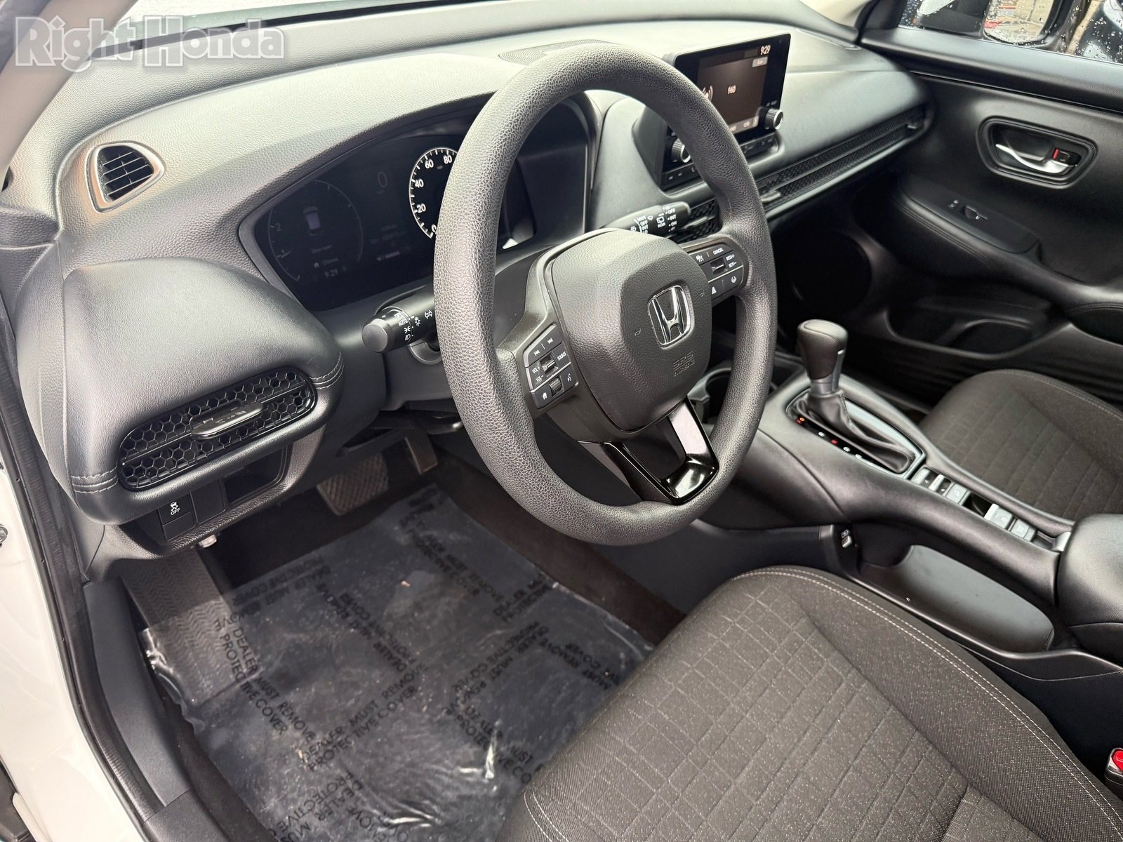 Used 2023 Honda HR-V LX image 11