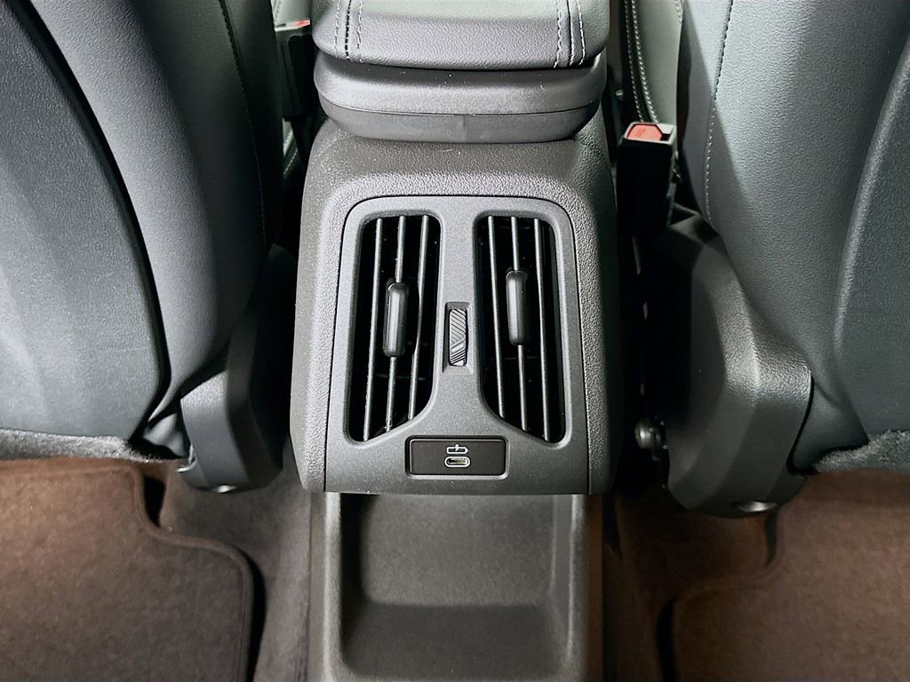 New 2026 BMW X1 xDrive28i w/ Convenience Package image 18