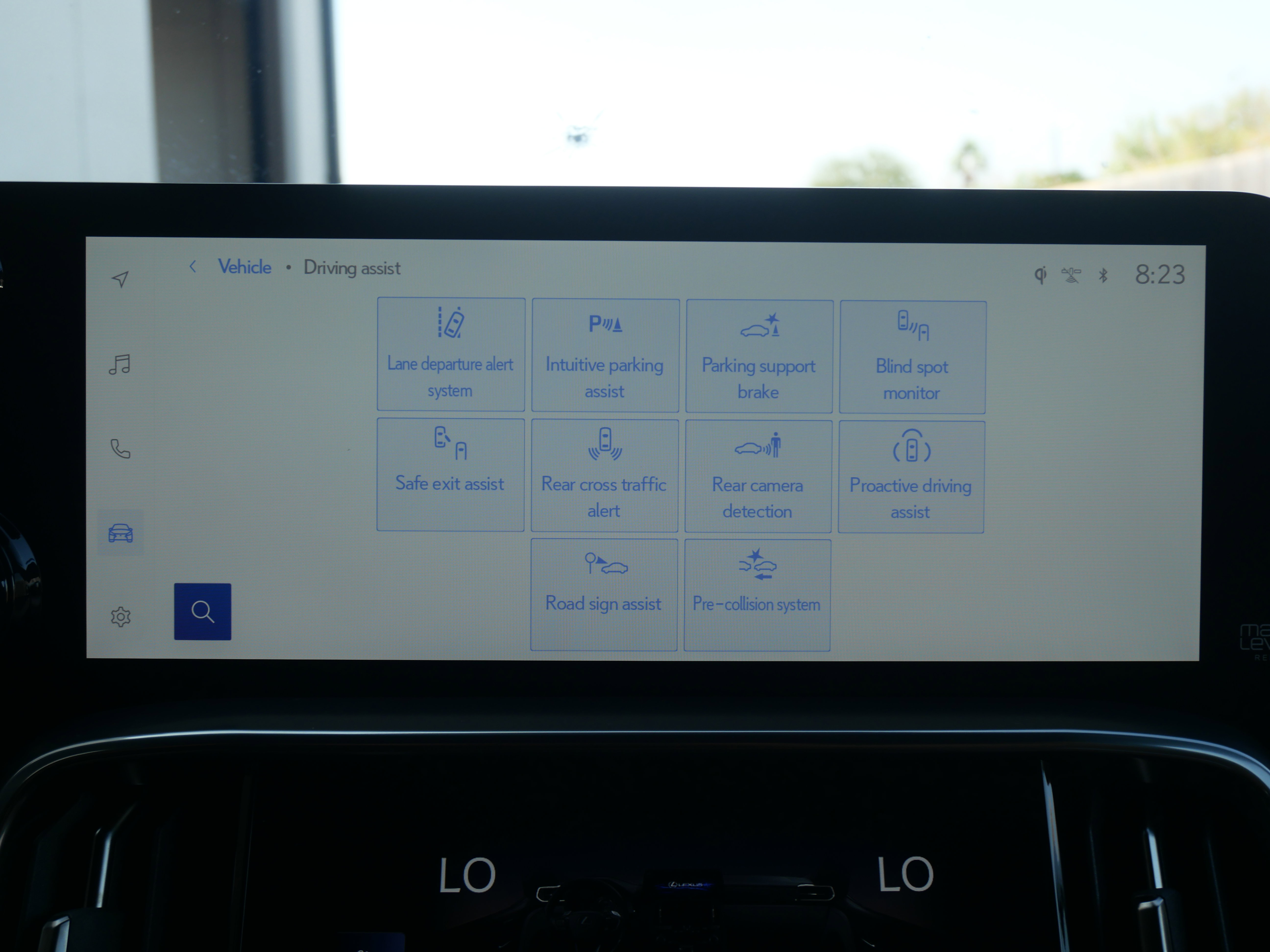 Used 2025 Lexus LX 600 4WD w/ Luxury Package image 19