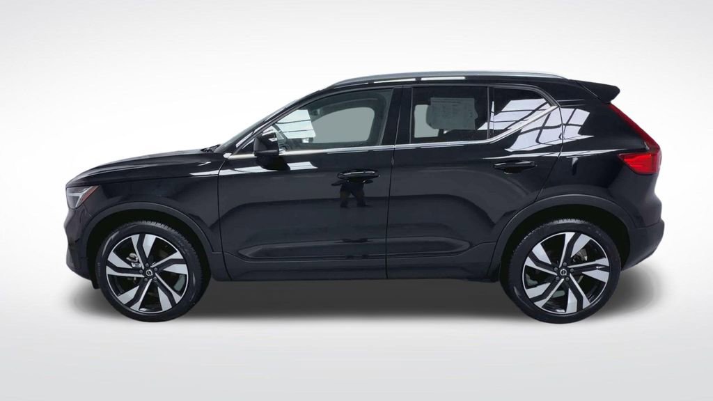 Used 2024 Volvo XC40 B5 Plus w/ Climate Package AWD/4WD image 22